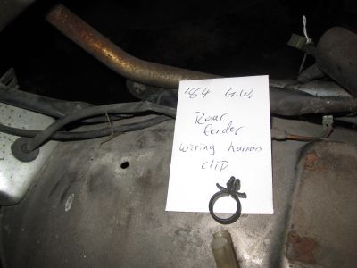 Showing location of retaining clip for wiring harness on rear fender.
Keywords: 1984;goldwing;gl1200;luggage;wiring