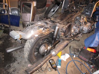 Grab bar removed.
Keywords: 1984;goldwing;gl1200