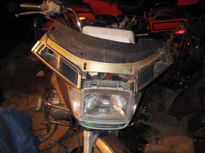 Mirrors, turn lamps, and chrome front trim removed.
Keywords: 1984;goldwing;gl1200